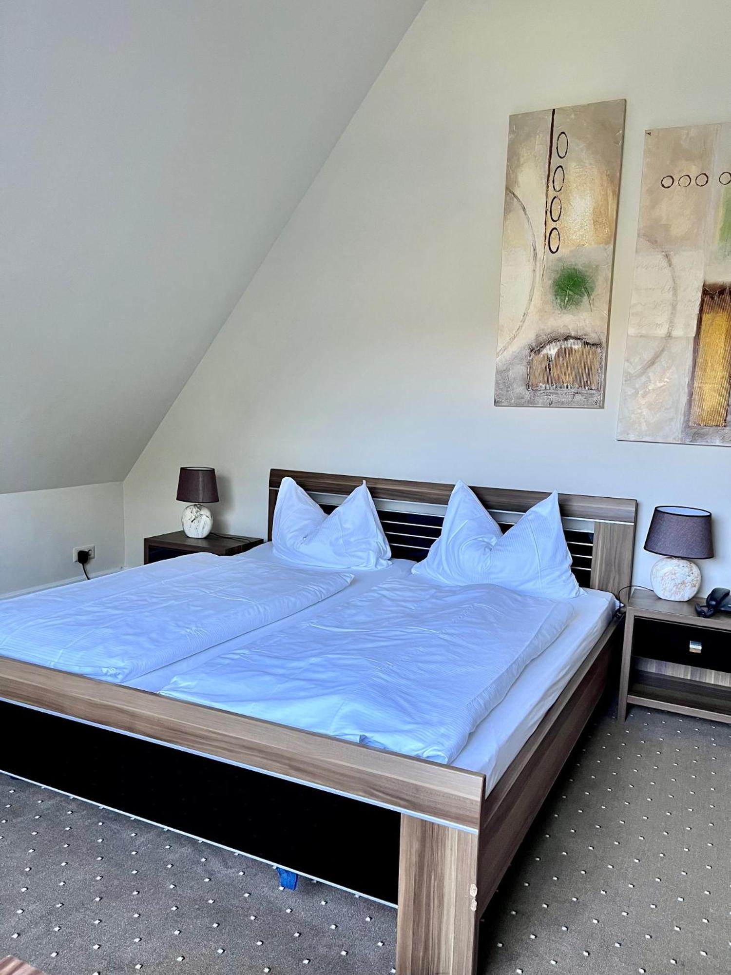 Villa Sophienhoehe Kerpen  Quarto foto